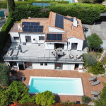 Élégante villa provençale rénovée avec jardin luxuriant et piscine