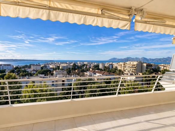 Baja California – Superb renovated apartment, terrace and beautiful sea view