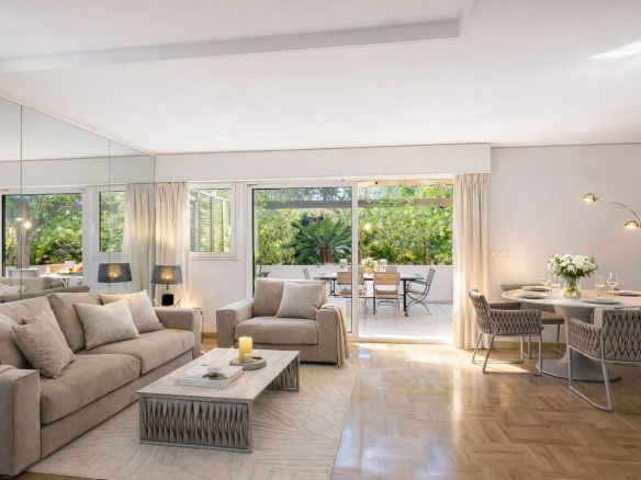 Luxury real estate photo | Charming Properties