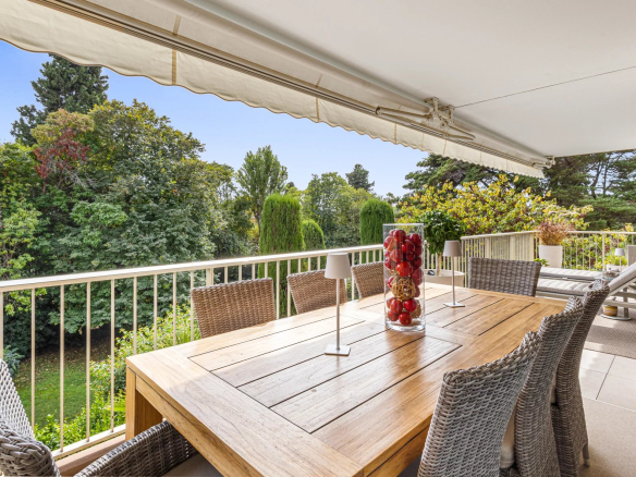 Luxury real estate photo | Charming Properties
