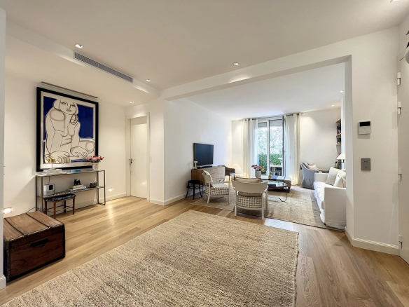 Bel appartement bourgeois 3 pièces, Cannes Banane