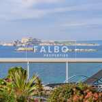 Apartment like a villa on the roof view of sea marseille 13007