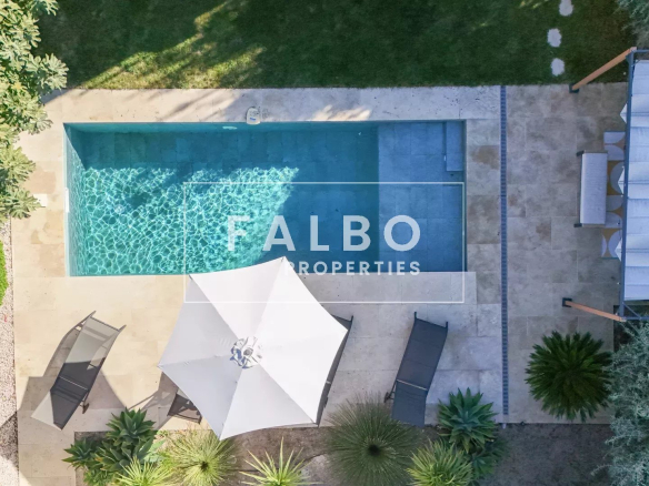 Contemporary villa in the Carré d'Or district with swimming pool, 4 bedrooms, Marseille 8th arrondissement