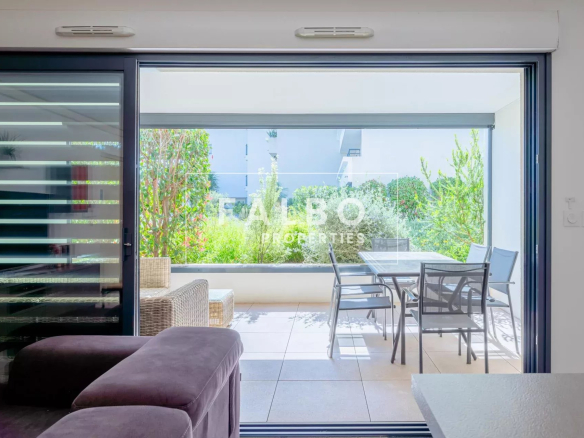 Exclusivif La Ciotat appartement Type 3 Terrasse en front de mer