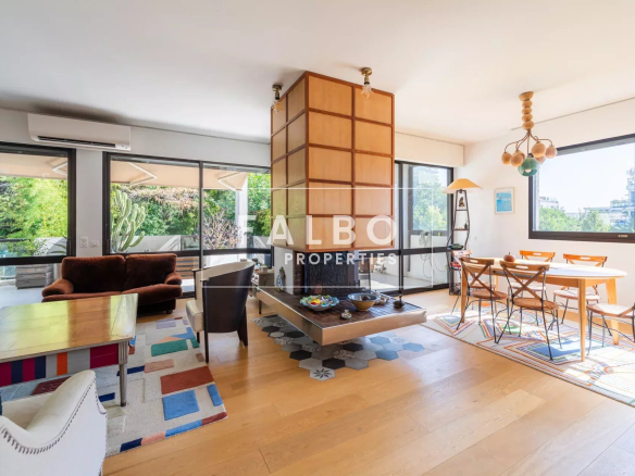 Appartement dernier étage terrasse de standing type 5 Marseille 8e plages