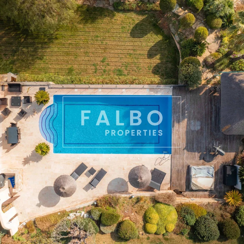 Villa contemporaine en front de mer Ensues La Redonne Côte Bleue