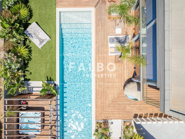 Contemporary villa view sea swimming pool bandol