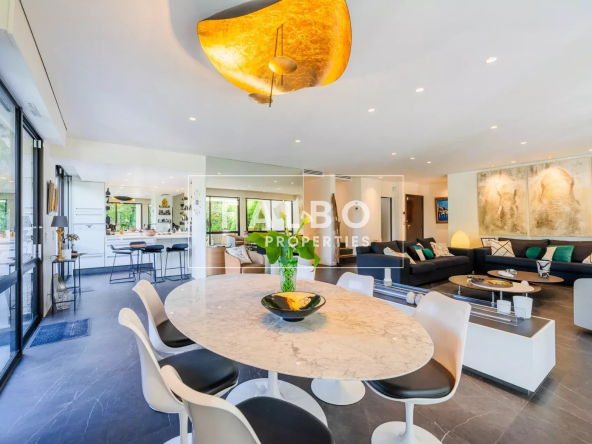 A vendre appartement rez de jardin tel une villa Parc Borély Marseille 8°
