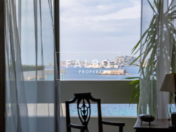 A vendre Appartement dernier étage terrasse vue mer Marseille 13007