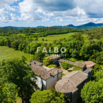 Château restauré à vendre à proximité d’Anduze et d’Uzès aux portes des Cévennes