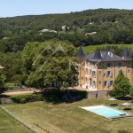 Magnifique domaine avec château et dépendances