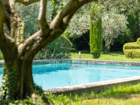 Authentique Mas provençal à 5 minutes de Lourmarin