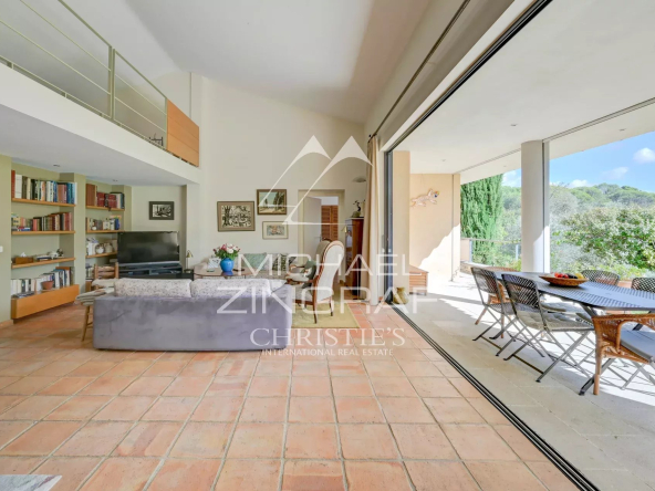 Villa d’architecte aux portes de la ville