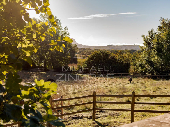 Propriété d’exception au cœur de la campagne aixoise