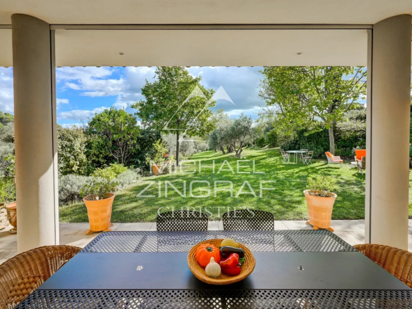 Villa d’architecte aux portes de la ville