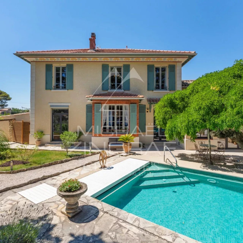 NICE Cimiez  :  4 Pièces traversant – vue mer – terrasse – garage – cave