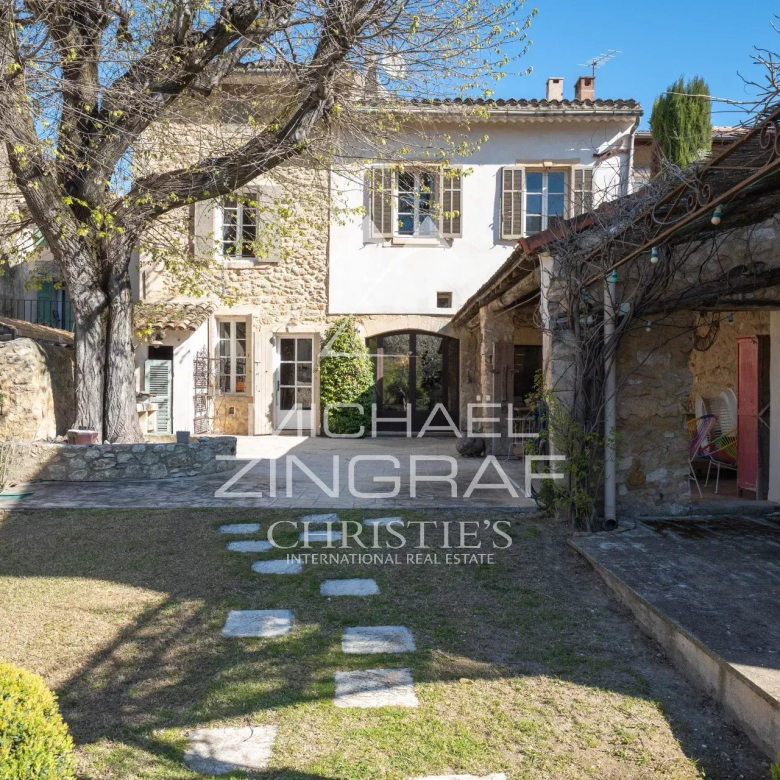 Charmante ferme rénovée au cœur de la Provence Verte