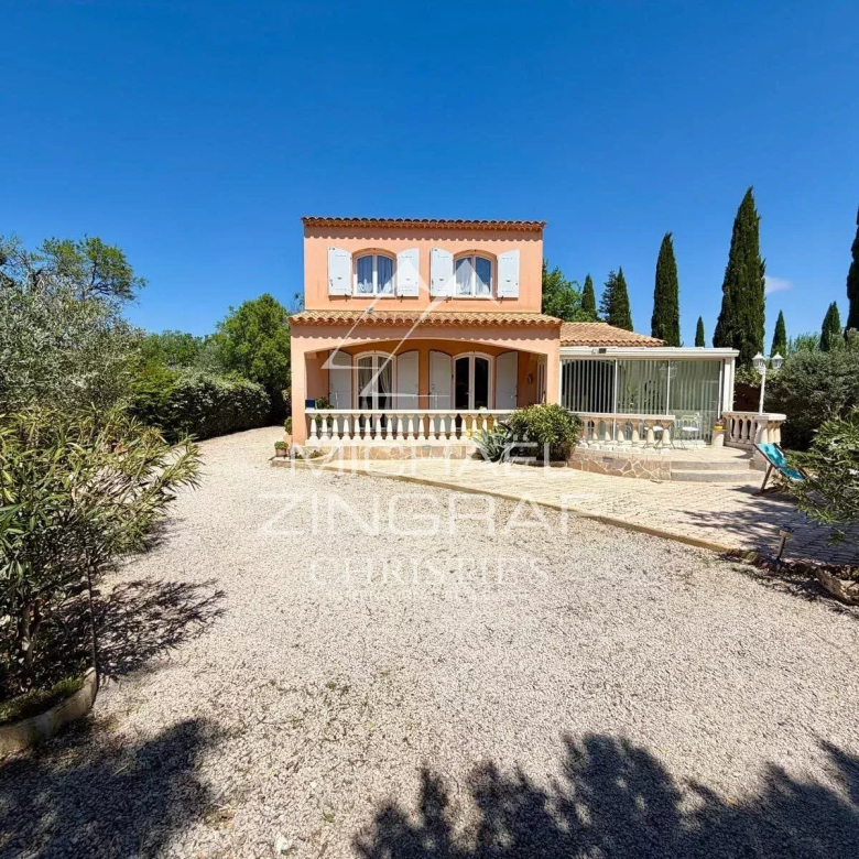 Charming country house with breathtaking views of the Sainte-Victoire mountain