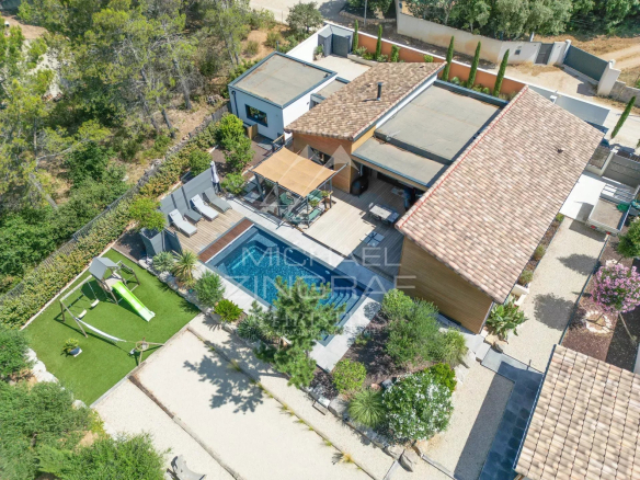 Contemporary property