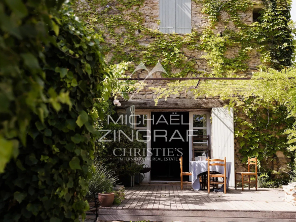 Exceptional Property Near Aix-en-Provence: Renovated 18th-Century Silkworm Farm