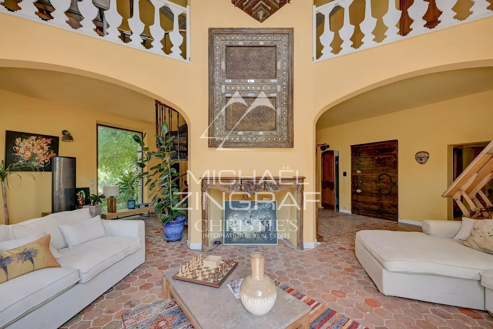 Interior of a spacious property with sofas and decorative elements, Aix-en-Provence.