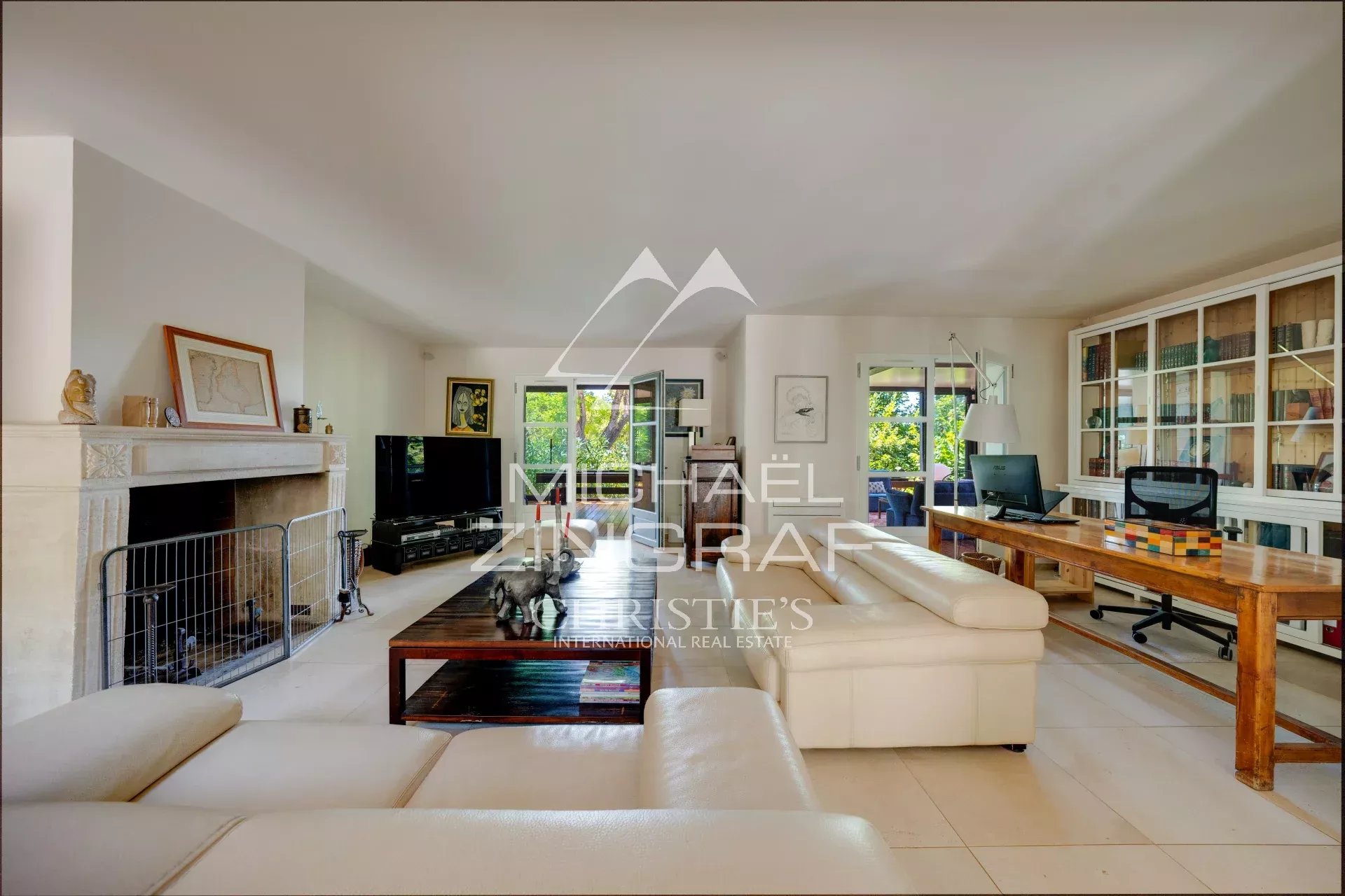Interior of a property in Aix-en-Provence Interior of a property in Aix-en-Provence with a bright living room and modern furniture.