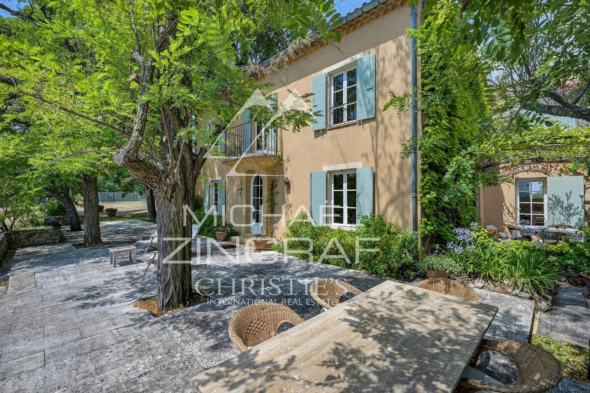 19th-century country house in Jouques 19th century Provençal country house with garden and terrace, Jouques, France.