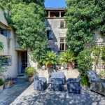 Private mansion in the Aix countryside