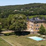 Magnifique domaine avec château et dépendances