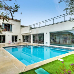 Villa with swimming pool between Aix-en-Provence and Marseille