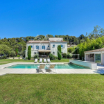 Exclusive, Saint Victoret villa with swimming pool