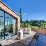 House with view in the heart of the Saint-Cyr-sur-Mer frigate golf course