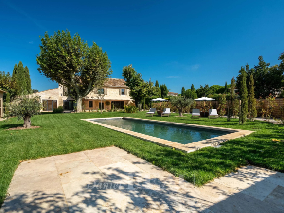 Paradou – 19th century farmhouse completely renovated