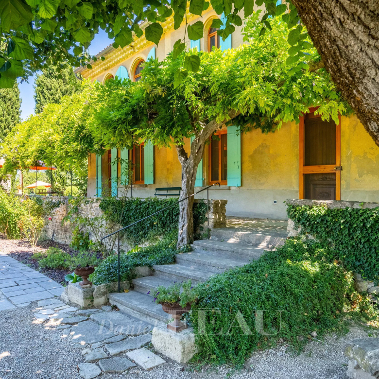 Maison de charme 3 pièces avec jardin et garage