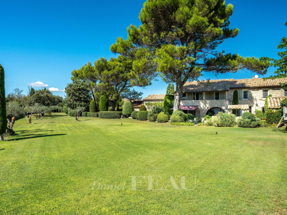 Eygalières – Mas du XVIIIème siècle