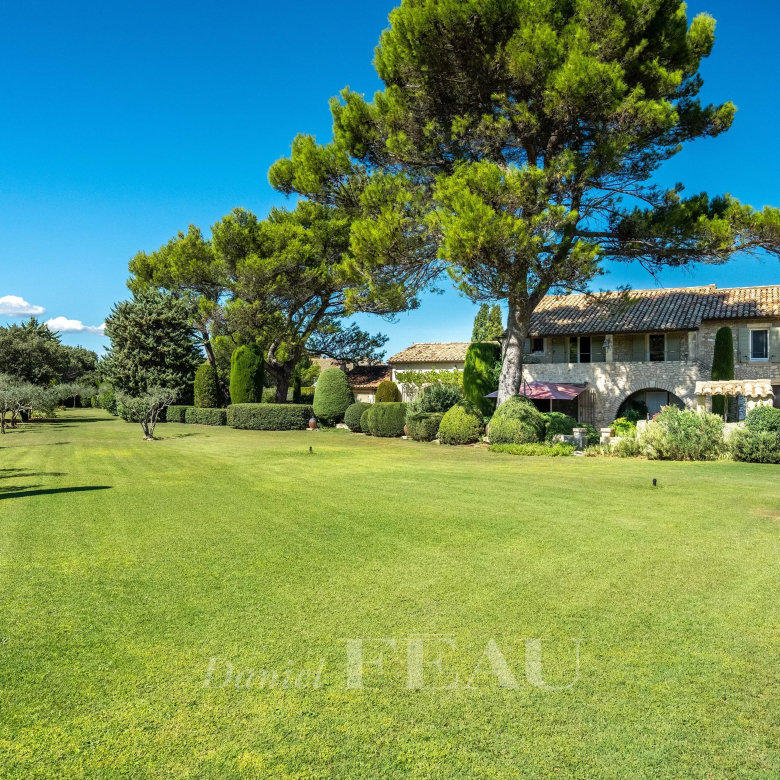 Drôme – Former silkworm farm renovated