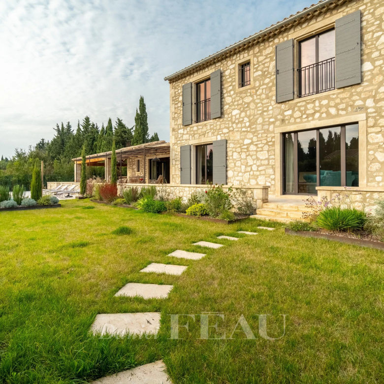 Gordes – Maison rénovée au calme