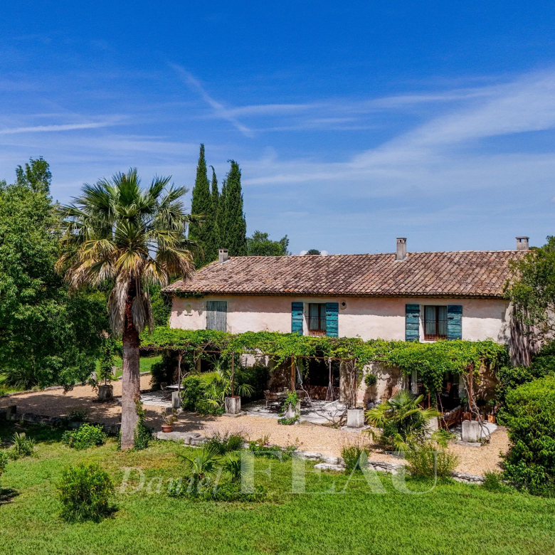 Saint Rémy de Provence – Maison en pierre entièrement rénovée