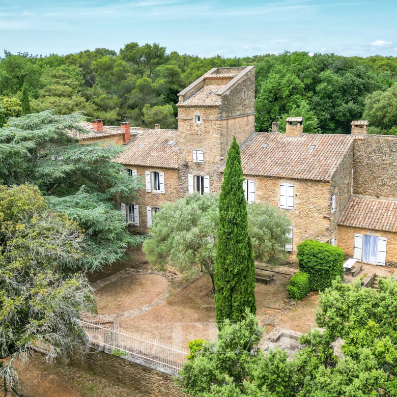 RUSTREL – RURAL ESTATE TO RENOVATE