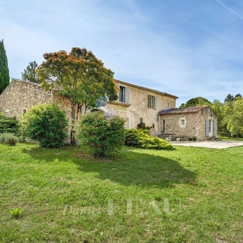 Bastide de charme avec vue mer à pied du village