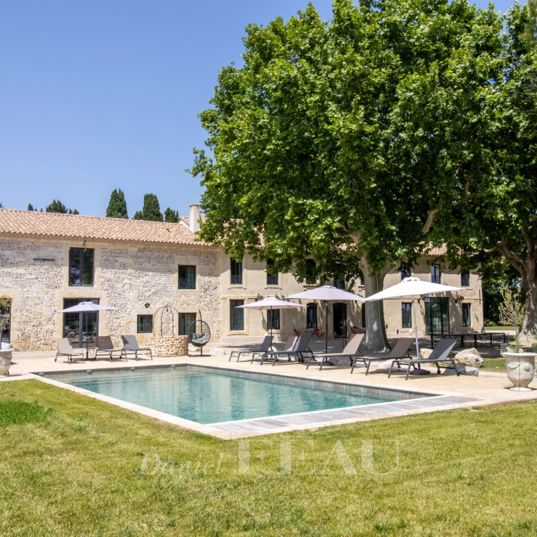 Ménerbes – Mas rénové avec dépendances