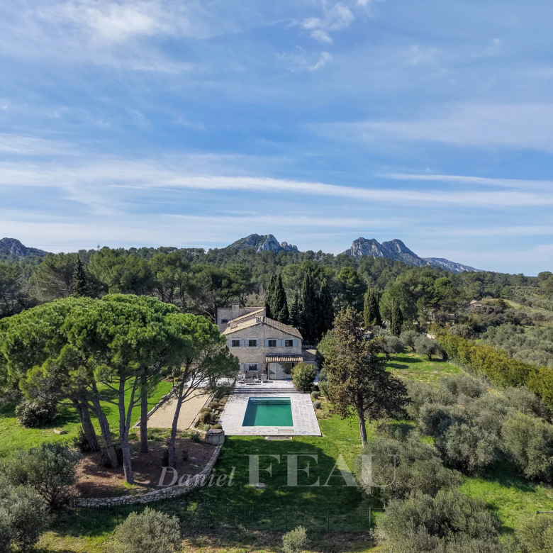 Between Luberon and Lure mountain – Renovated old farmhouse