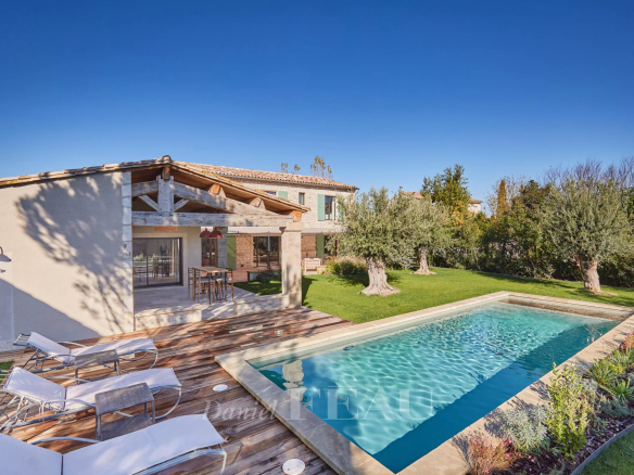 Saint-Rémy-de-Provence – Maison contemporaine en pierre