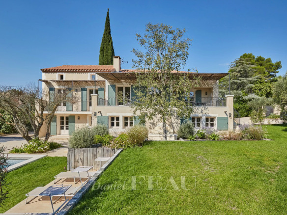 Luxury real estate photo | Charming Properties