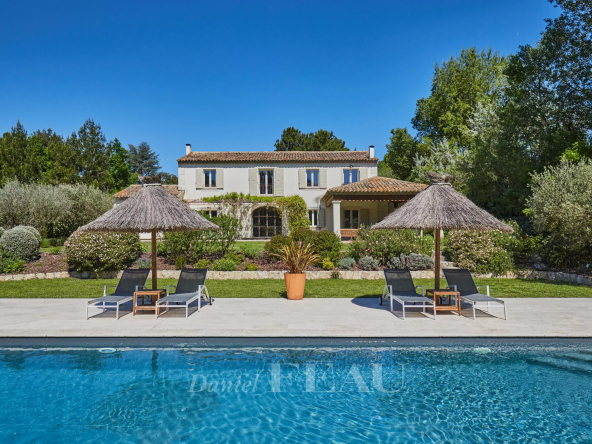 Saint Rémy de Provence - Provencal house near town center