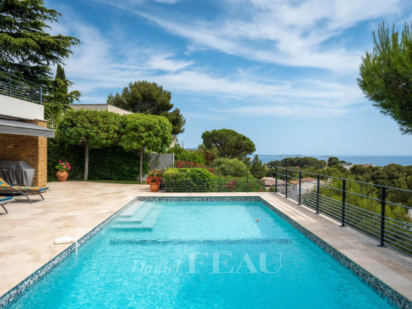Bandol – maison vue mer avec piscine