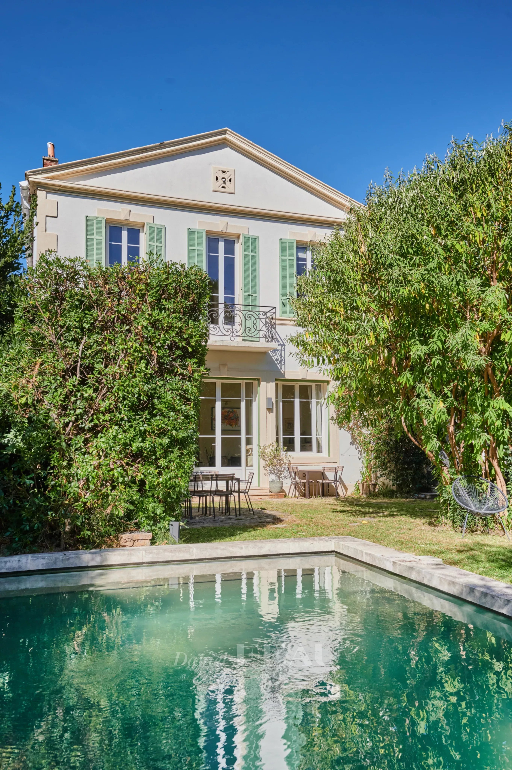 906bf9e8bf7d79ed3564151d6abde68a_068a6a884a_4096-original