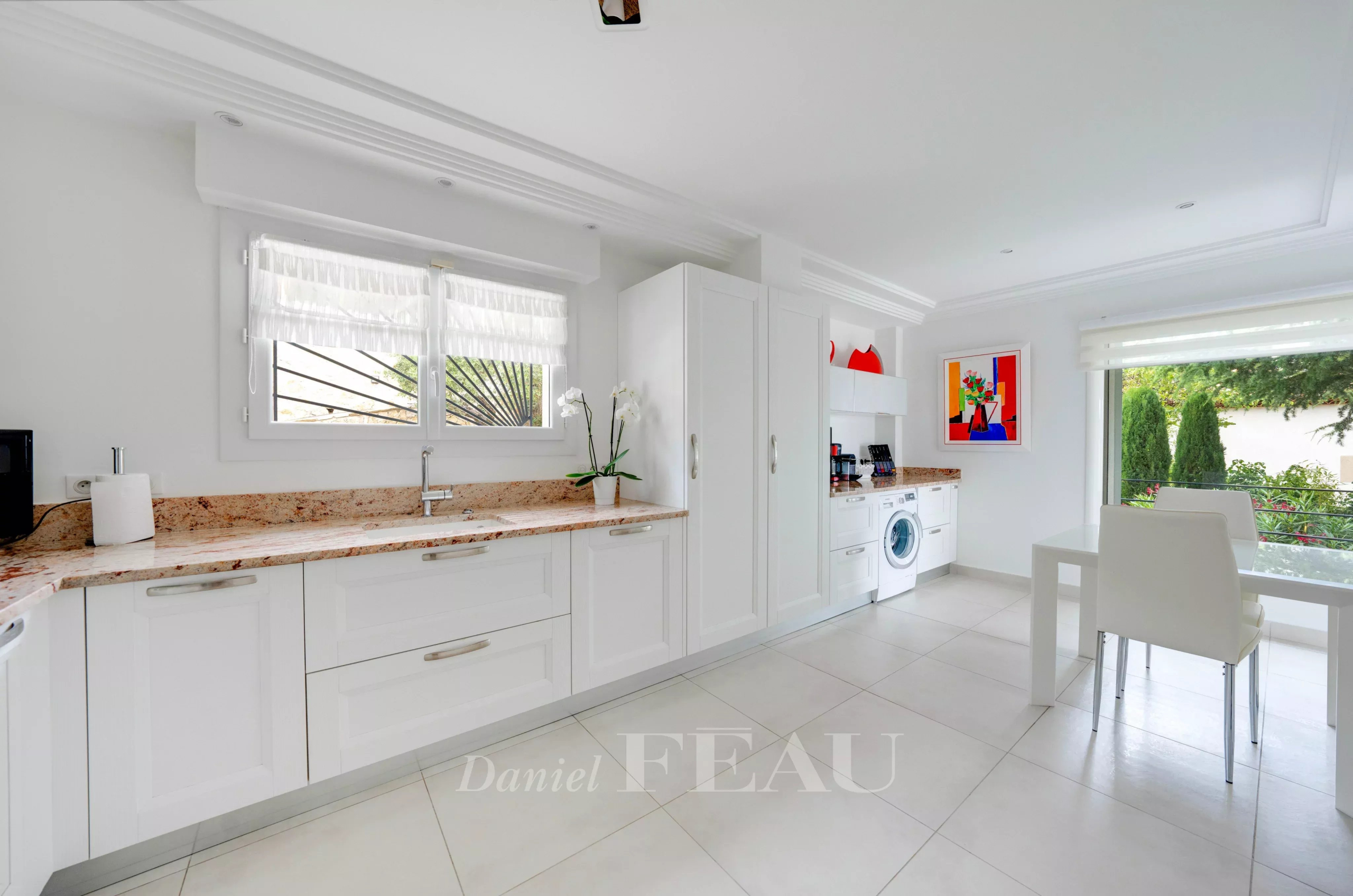 b3606479a98160e5b7431efef3723f32_e38e10b5ac_4096-original