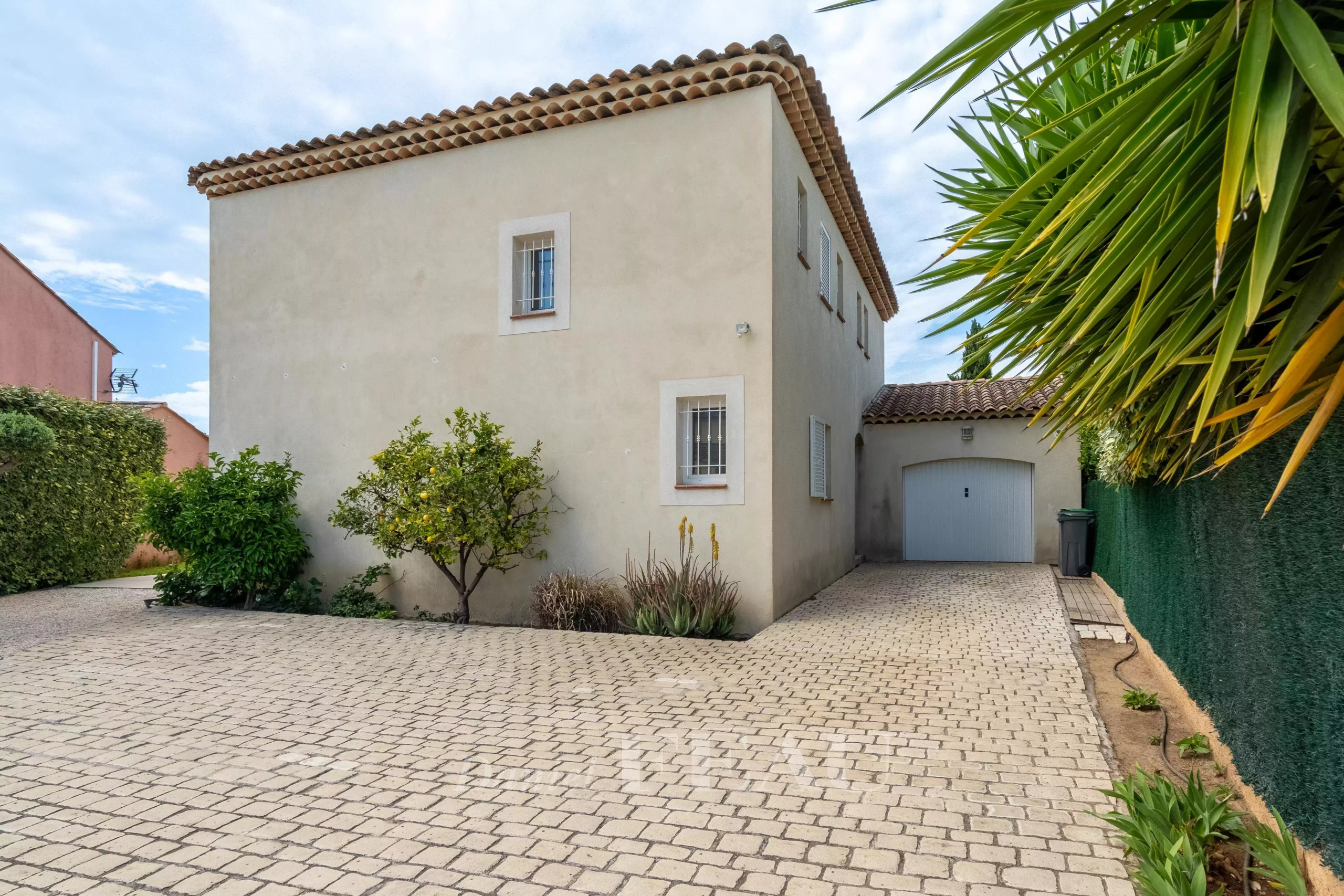 5650008ab16ff26d2ec2224557c6c241_ea159e67d0_4096-original