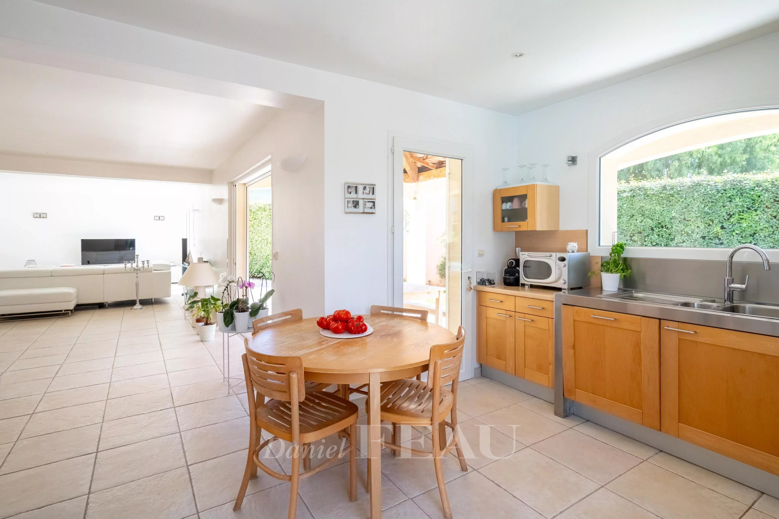 89ca46811f65945b8ca2c09b3364256a_7baa400d8b_4096-original